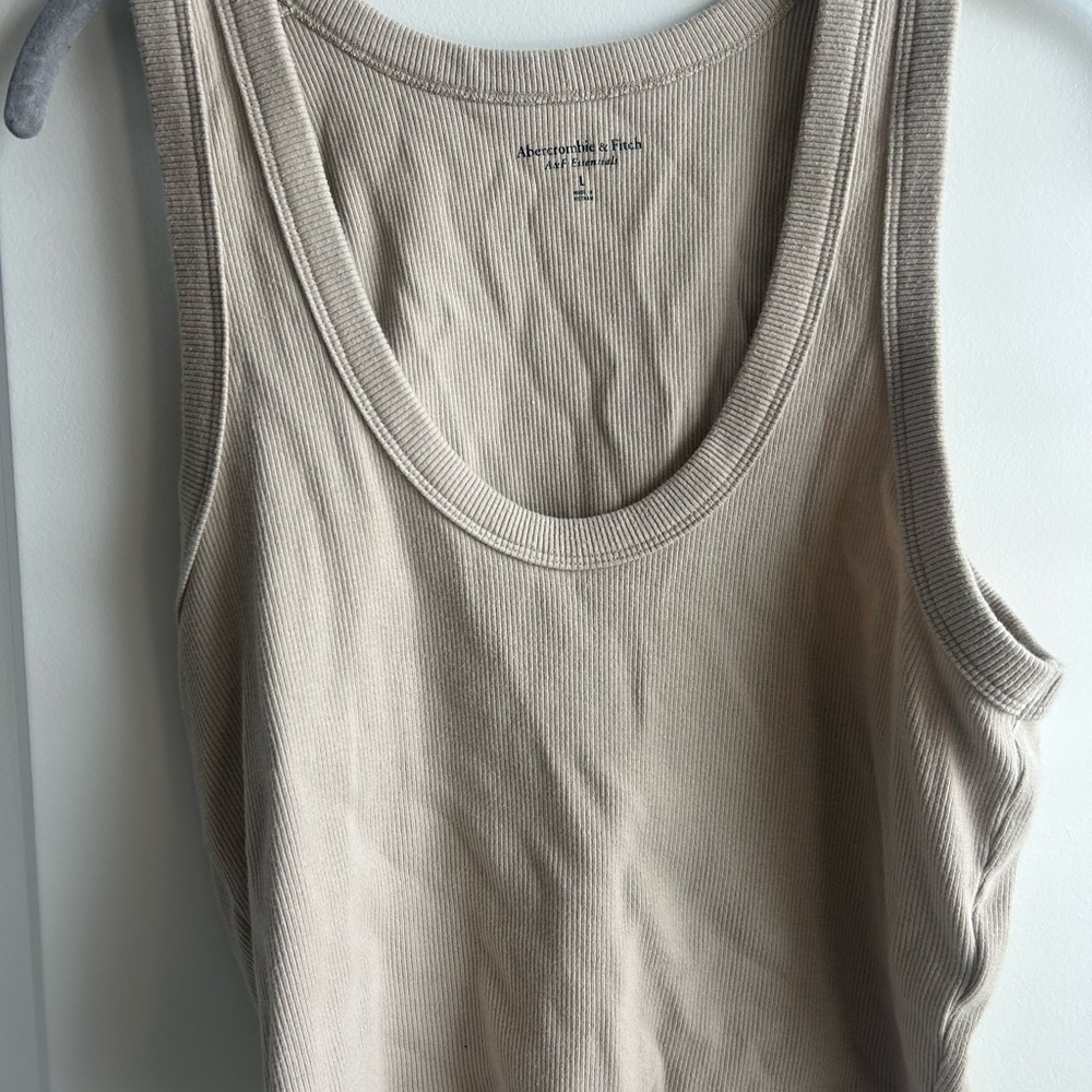 Abercrombie & Fitch Cropped Beige Ribbed Tank Top